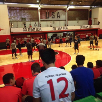 Flamengo leva sócio-torcedor para treino do time de basquete do EUA