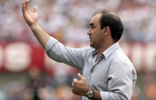 OFF - Mudança de ares! Opção de Ricardo Gomes foi feita por outros técnicos