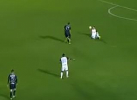 Veja as maiores lambanças dos zagueiros em 2016