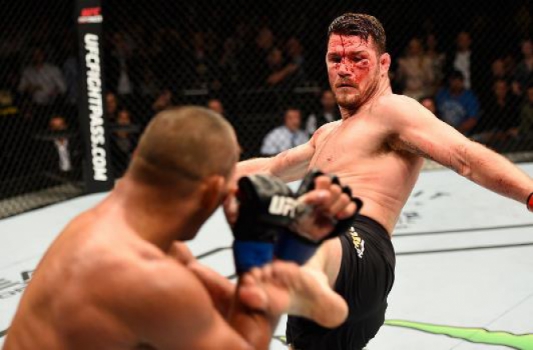 Bisping não fugiu do combate, mesmo muito machucado