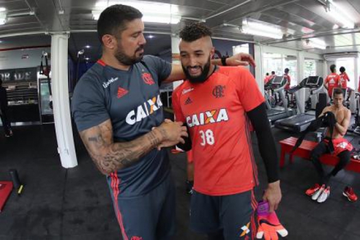 Com Guerrero e Muralha, Flamengo volta ao trabalho no Ninho do Urubu