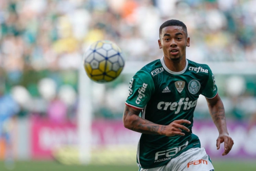 OFF - Gigante, Dudu brilha contra o Bota e deixa o Palmeiras a um ponto da taça