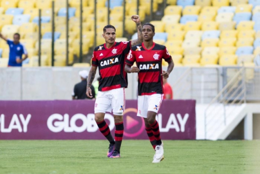 Flamengo vence o Santos e assume a segunda colocação do Brasileiro