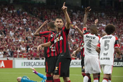 Resultado de imagem para atletico pr x flamengo