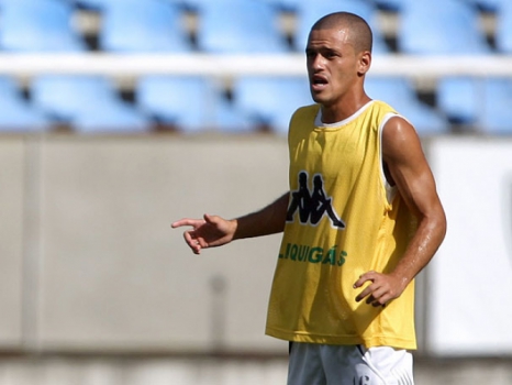 Thiaguinho - Ex-Botafogo e Flu
