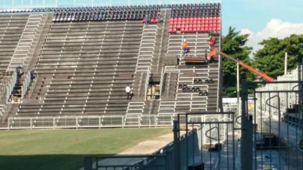 Caldeirão em vermelho e preto: Nova casa do Flamengo começa a ganhar cadeiras com as cores do clube