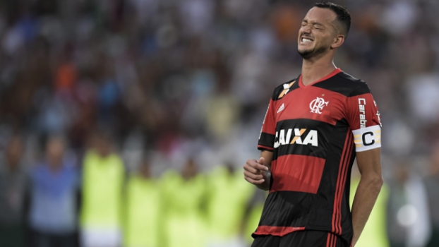 Substituído por causa de dores, Réver será reavaliado nesta segunda