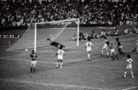 Flamengo x Atlético-PR - Semifinal do Brasileiro de 1983