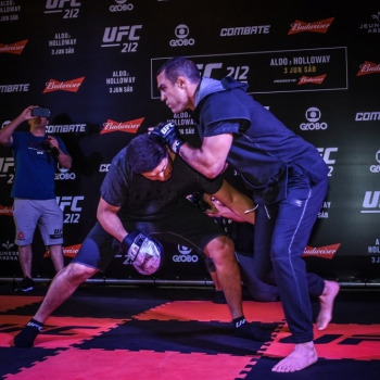 Vitor Belfort participou de treino aberto do UFC Rio