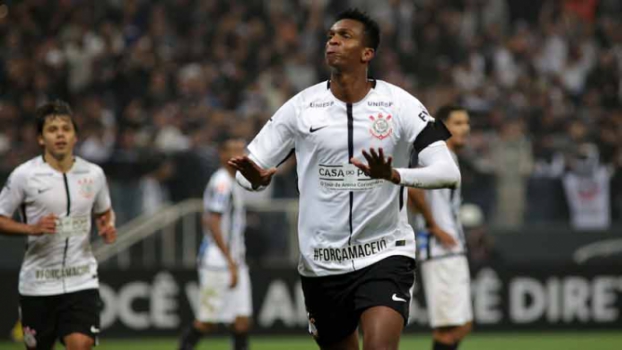 Real De Itaquera Cristiano Jonaldo Marca E Corinthians Supera O Santos Lance