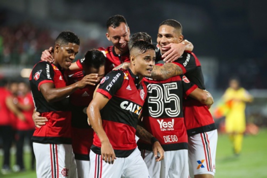 Caiu na Ilha  Flamengo já tem nove gols e segue 100 no novo caldeirão