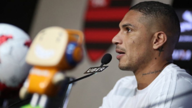 Guerrero: Suspensão do camisa 9 não chega a ser um problema para o Fla