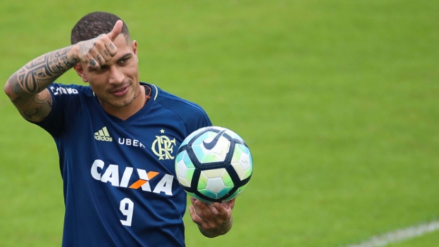 Flamengo pode contar com Guerrero para partida contra o Grêmio