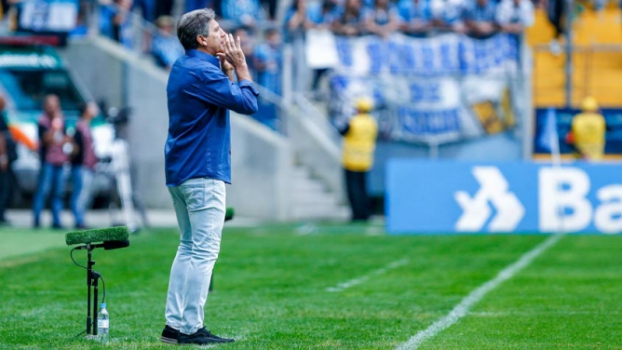 Renato Gaúcho elogia elenco do Flamengo e fala sobre a Ilha do Urubu: “Bombonera deles”