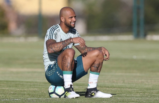 Felipe Melo treina e jogadores que atuaram na Bolívia folga, veja a provável escalação do Verdão para enfrentar o Grêmio