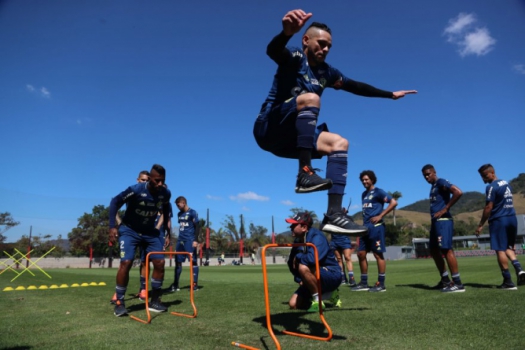 Hora do salto? Com sequência de quatro jogos no Rio, Fla busca arrancada no Brasileiro