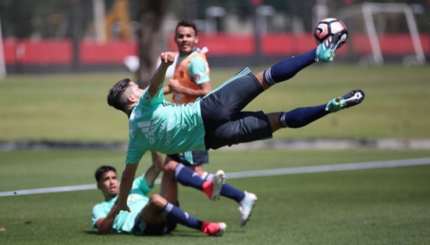 Sinal de alerta: sem vencer há três jogos e cometendo vacilos, Fla precisa abrir o olho