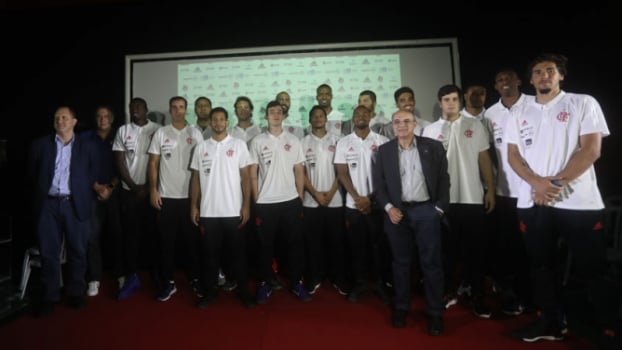 Com casa olímpica, time de basquete do Flamengo é apresentado