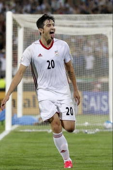 O atacante Sardar Azmoun, de 20 anos, carrega as esperanças do Irã fazer uma grande Copa do Mundo