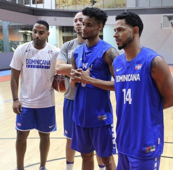 Ramon, sobre momento na República Dominicana: Meu papel é ajudar os mais novos