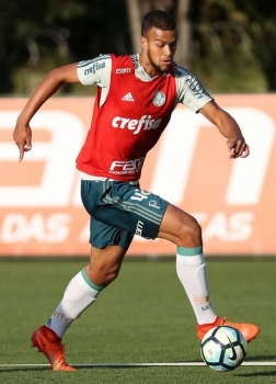 Gabriel Barbosa está emprestado ao SPAL até o meio de 2018