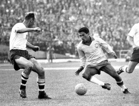 Os caras das Copas: Garrincha, gênio que chamou a 'responsa' em 62 | LANCE!