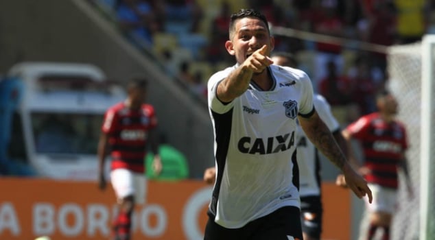 Flamengo tem “pontuação de campeão”, mas título escapa por vacilos: relembre tropeços mais dolorosos em 2018 Resultado de imagem para flamengo 0x1 ceará gol