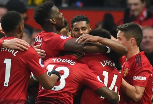manchester united vence sétima