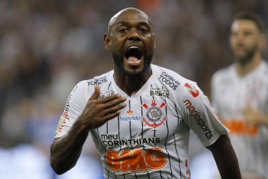 [COMENTE] Renovar ou não renovar: qual deve ser o futuro de Vagner Love no Corinthians?