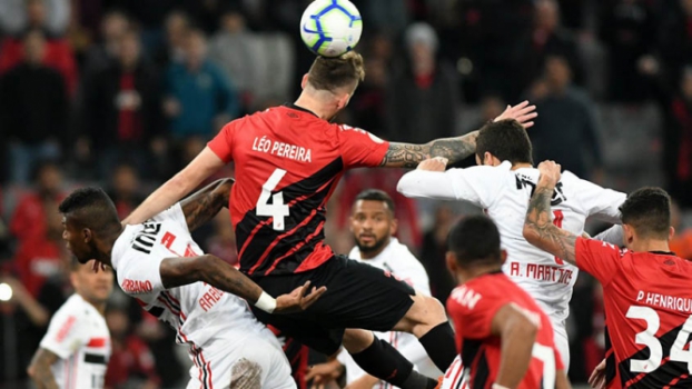 Colado na ponta! São Paulo vence a quinta seguida no BR-19 ...