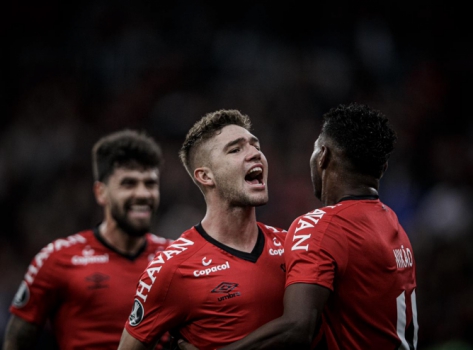 Athletico-PR 'martela' e vence Peñarol na estreia da ...