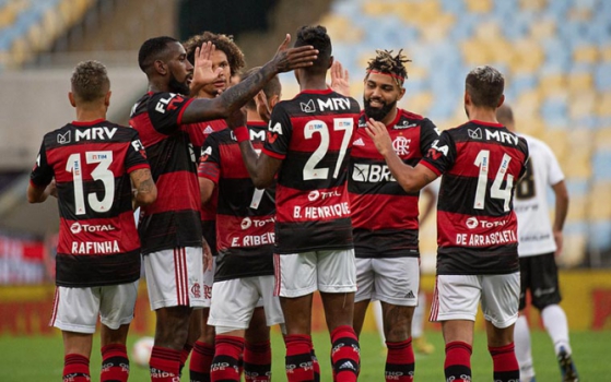 Resta Um Dupla De Ataque Brilha Flamengo Vence Com Tranquilidade E Se Aproxima Do Titulo Estadual Lance