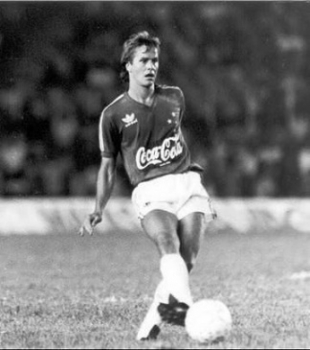 Ademir foi ídolo em uma época de "vacas magras" nos anos 1980. Foi vital em jornadas pela Supercopa da Libertadores de 1988 e no bicampeonato de 1991 e 1992