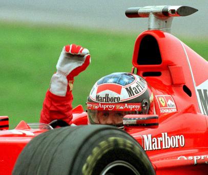 Michael Schumacher entre a vida e a morte. Veja imagens de sua carreira