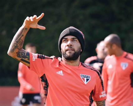 'Não sei o que Daniel Alves vai fazer na Olimpíada', diz José Trajano - Vimarsana News