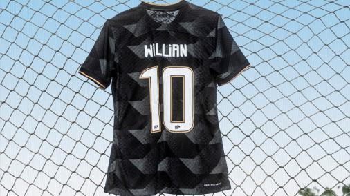 Corinthians anuncia oficialmente modelo 2022/23 do uniforme dois | LANCE!