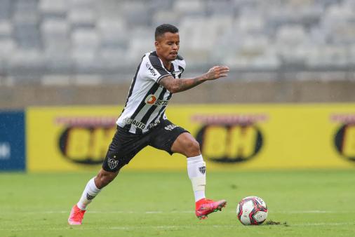 Palmeiras não abaixa a guarda após ser 'trucado' pelo Atlético-MG na busca por Allan