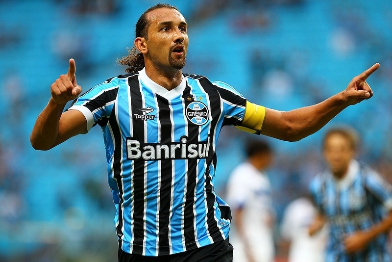 Maior artilheiro estrangeiro do Grêmio: o argentino Hernán Barcos, que balançou as redes em 37 gols oportunidades. Ficou no clube de 2013 a 2015.