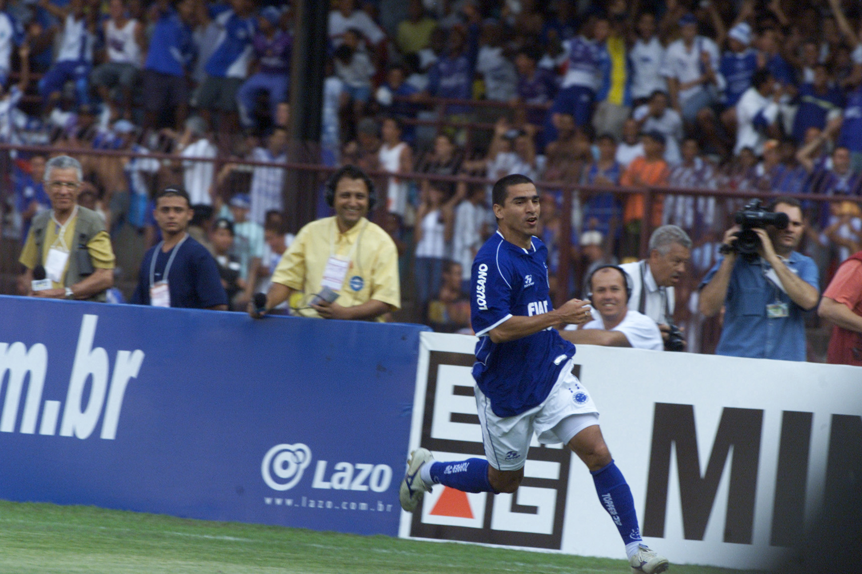 Aristizabal marcou 47 gols, cinco a menos que Guerrero. O atacante foi campeão com o Cruzeiro e atuou também por São Paulo, Santos, Vitória e Coritiba . 