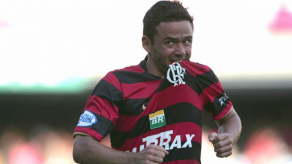 Juan: 256 jogos pelo Flamengo