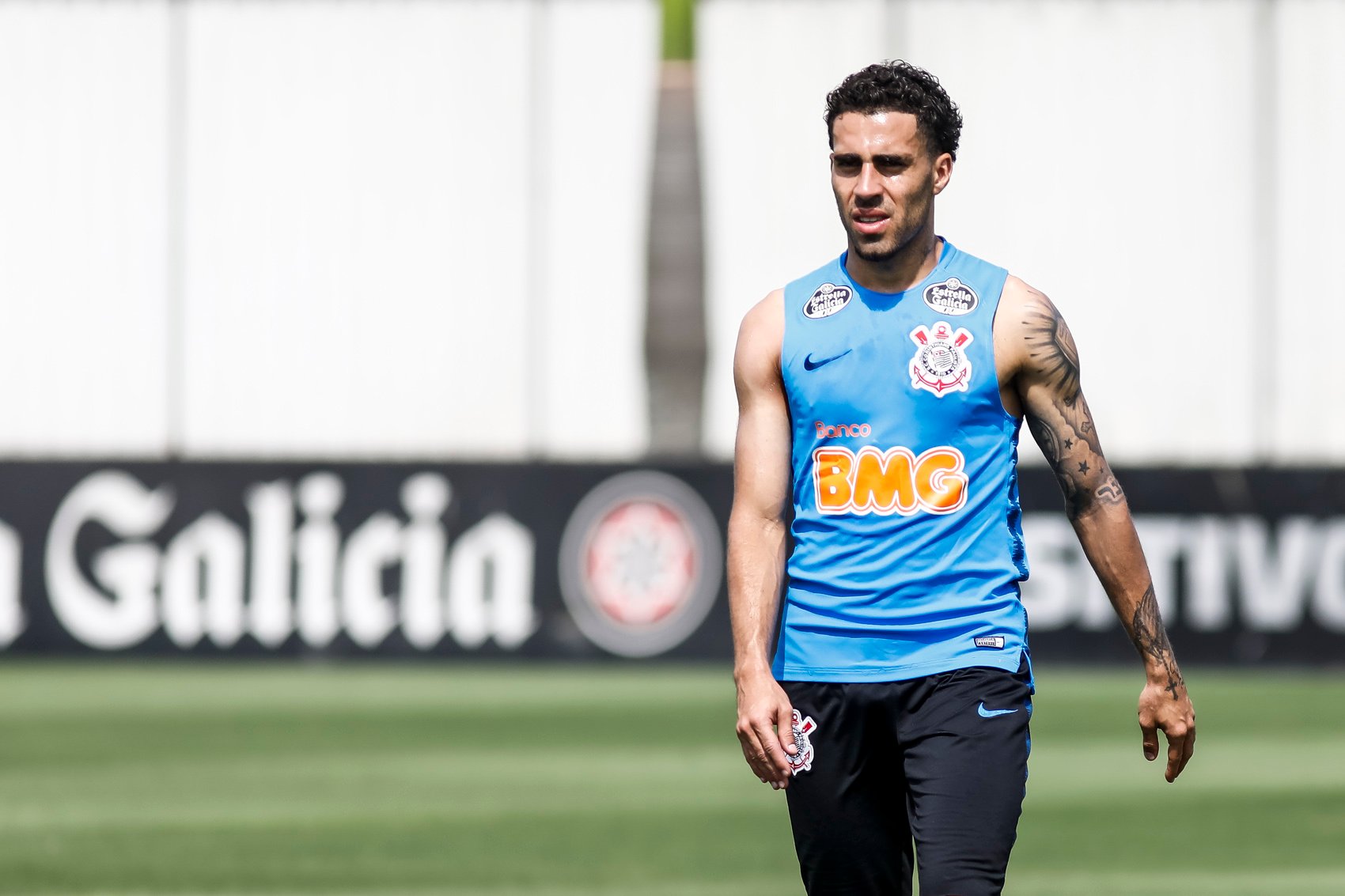 Gabriel, volante do Corinthians, foi denunciado pela comemoração de um gol marcado por Clayson contra o São Paulo, em 2017. Ele levou suas mãos em direção aos genitais e fez gestos obscenos ao público presente no estádio. Ele pegou dois jogos de suspensão.