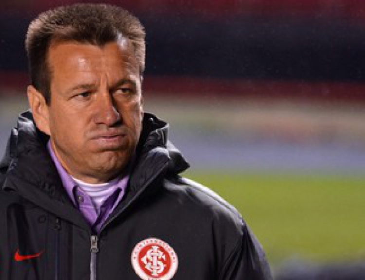 De acordo com o jornalista Vessoni, Andrés Sanchez mudou de ideia e não quer mais seguir com Coelho no comando do Corinthians. É possível que o Timão anuncie um treinador até o final da semana, e Dunga é um dos cotados.