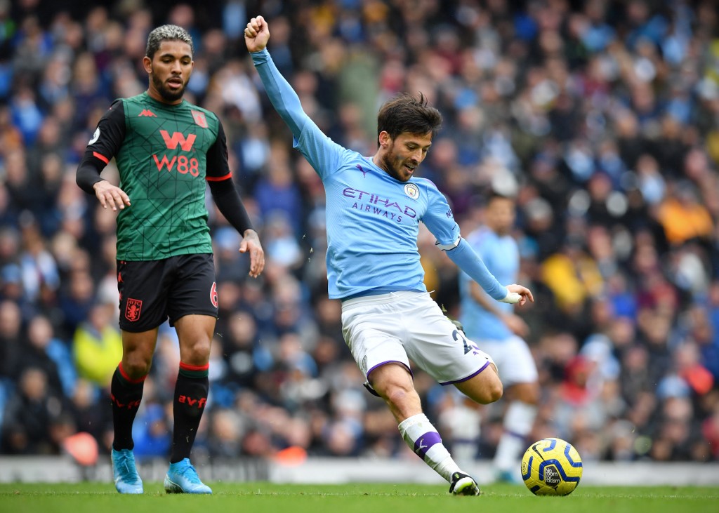 David Silva: Um dos grandes ídolos do Manchester City, o meia campeão mundial com a Espanha em 2010 está nos últimos meses de contrato com os Citizens e não irá permanecer no clube inglês. O Valencia, seu ex-clube, pode ser seu destino.