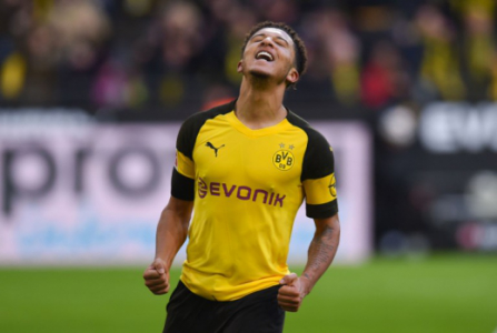 ESQUENTOU - O inglês Jadon Sancho parece cada vez mais longe do Borussia Dortmund. Alvo do Manchester United para a próxima temporada, o jogador já teria manifestado o interesse em deixar o clube alemão.