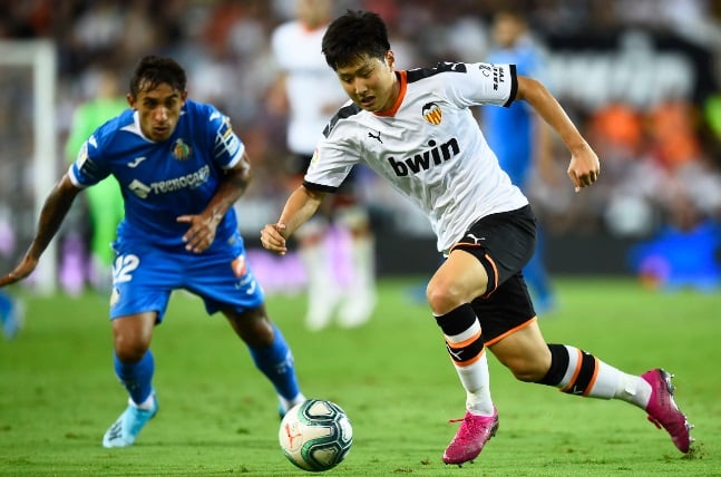 7º - Lee Kang-in - O garoto da base do Valencia, Bola de Ouro na última Copa do Mundo sub-20, depois de ser o principal jogador da seleção vice-campeã, com dois gols e quatro assistências. É o mais jovem sul-coreano a estrear na Liga dos Campeões.
