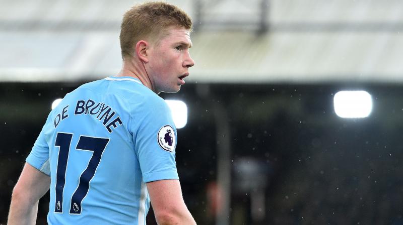 MORNO - Segundo o 'Mundo Deportivo', o Real Madrid está monitorando o mercado e estuda a contratação do meia belga De Bruyne, do Manchester City. Apesar do interesse, o clube não irá pagar 120 milhões de euros (730 milhões de reais) que o City quer pelo jogador.