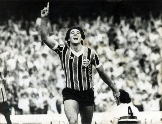 Campeonato Brasileiro 1981 - São Paulo x Grêmio - campeão: Grêmio. O Grêmio já havia vencido em Porto Alegre por 2 a 1 e derrotou novamente o São Paulo, no Morumbi, por 1 a 0, com gol de Baltazar, levantando o caneco do Brasileirão.