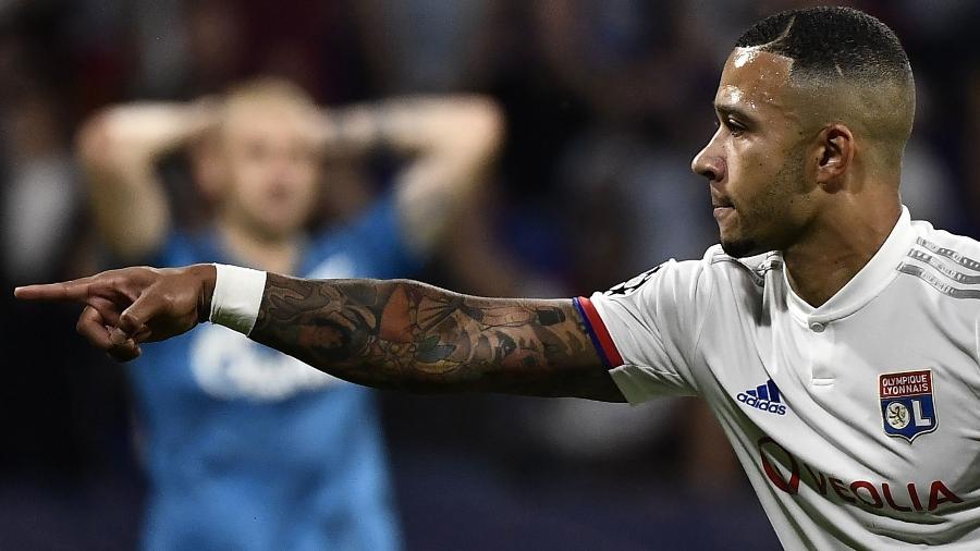 MORNO - Em grande temporada na França, Memphis Depay pode não permanecer no Lyon para a próxima temporada. Com isso, o "Le10 Sport" afirma que o Arsenal está interessado no holandês. Ele atuou no Manchester United no país europeu.