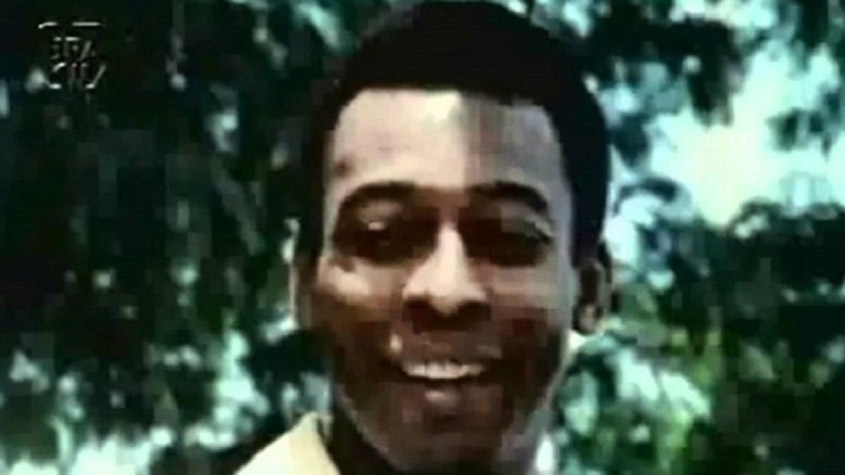 Pelé também foi ator. Participou de filmes como "Fuga para a Vitória", de 1981, e "Os Trombadinhas", de 1979. Documentários também contaram a vida do rei: "Pelé Eterno", de 2004, e "Pelé: O Nascimento de uma Lenda", de 2016, e “Pelé”, de 2021.