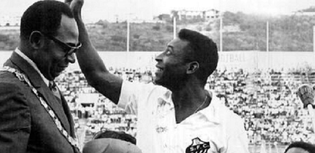 Em 1969, o Santos de Pelé realizou uma excursão na África. E que foi palco de um dos maiores mitos de sua carreira. Em uma das partidas, o amistoso da equipe teria paralisado uma guerra civil na Nigéria que durava anos. Após deixar o local, o conflito acabou retornando. Pelé disse, certa vez, que o episódio é um dos seus maiores orgulhos. Porém, não há confirmações oficiais de que o cessar-fogo foi de fato para assistir ao Santos de Pelé. O assunto também é pauta de historiadores.